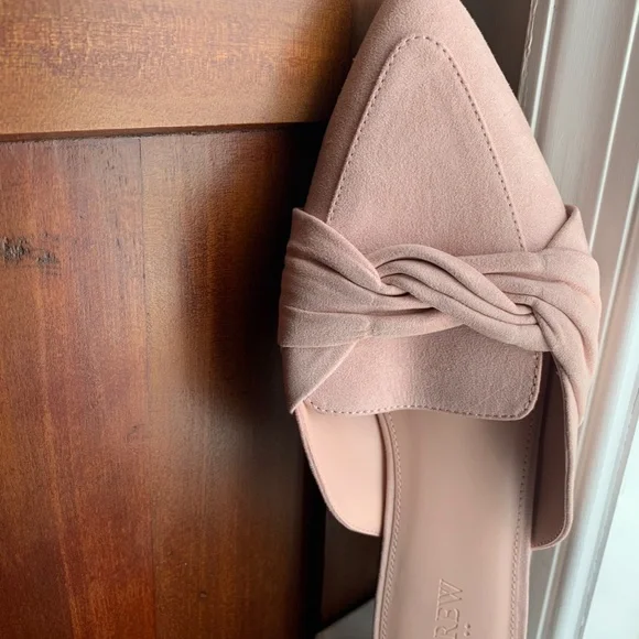 NIB J. Crew Loafer Mules with Twist in Blush (8.5) - Picture 5 of 6
